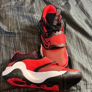 Nike KD Trey 5 X size 9.